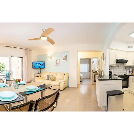 Dalia Seaside 2 Bedroom With Pool & Garden *