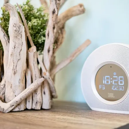 Dalia Seaside 2 Bedroom With Pool & Garden