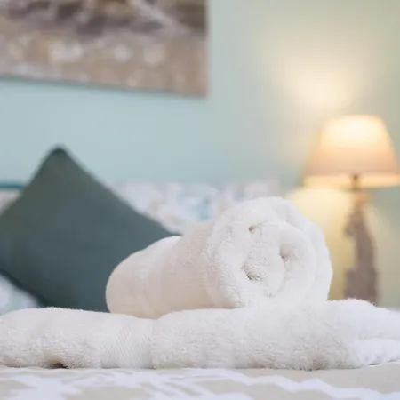 Dalia Seaside 2 Bedroom With Pool&garden Appartement