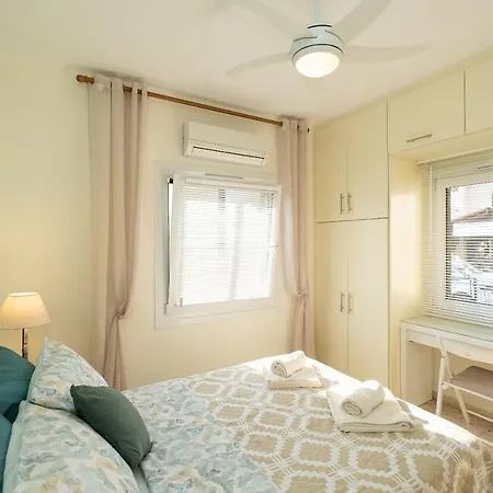 Apartment Dalia Seaside 2 Bedroom With Pool & Garden *
