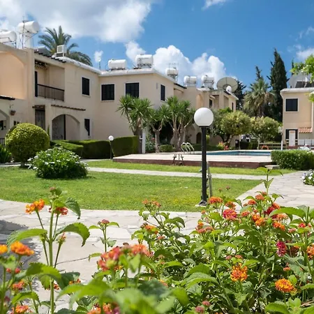 Dalia 2 Bedroom With Pool & Garden, Parking, Walk To Beach, Gated Complex Paphos