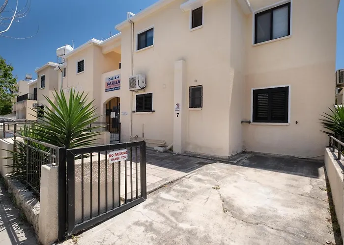 Διαμέρισμα Dalia Seaside 2 Bedroom With Pool & Garden Πάφος