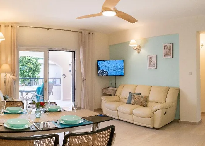 Dalia Seaside 2 Bedroom With Pool & Garden 아파트 *