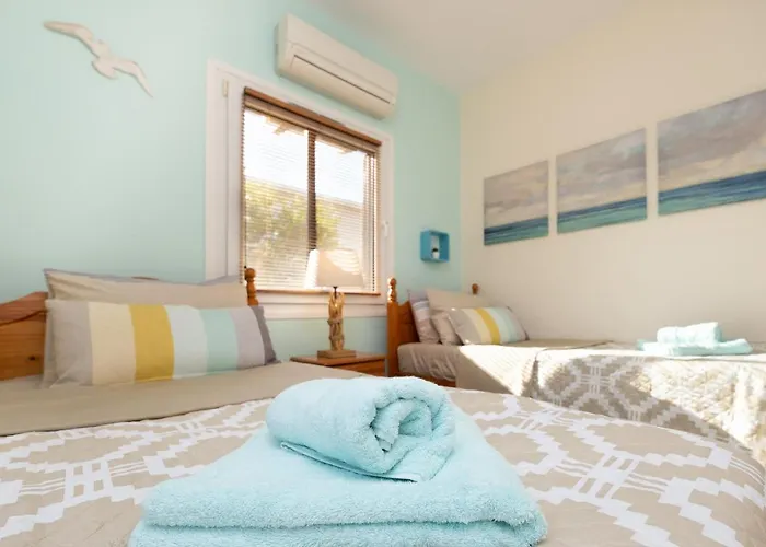 Dalia Seaside 2 Bedroom With Pool & Garden 아파트