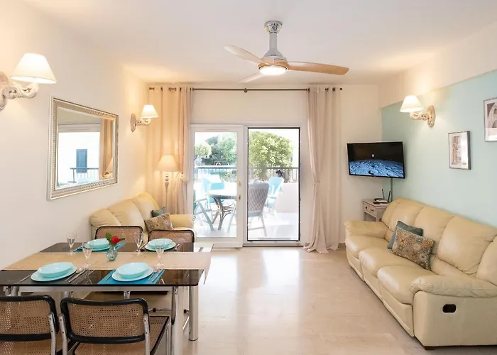 Dalia Seaside 2 Bedroom With Pool & Garden