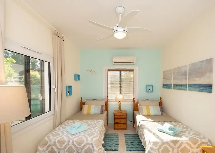 Dalia Seaside 2 Bedroom With Pool & Garden *